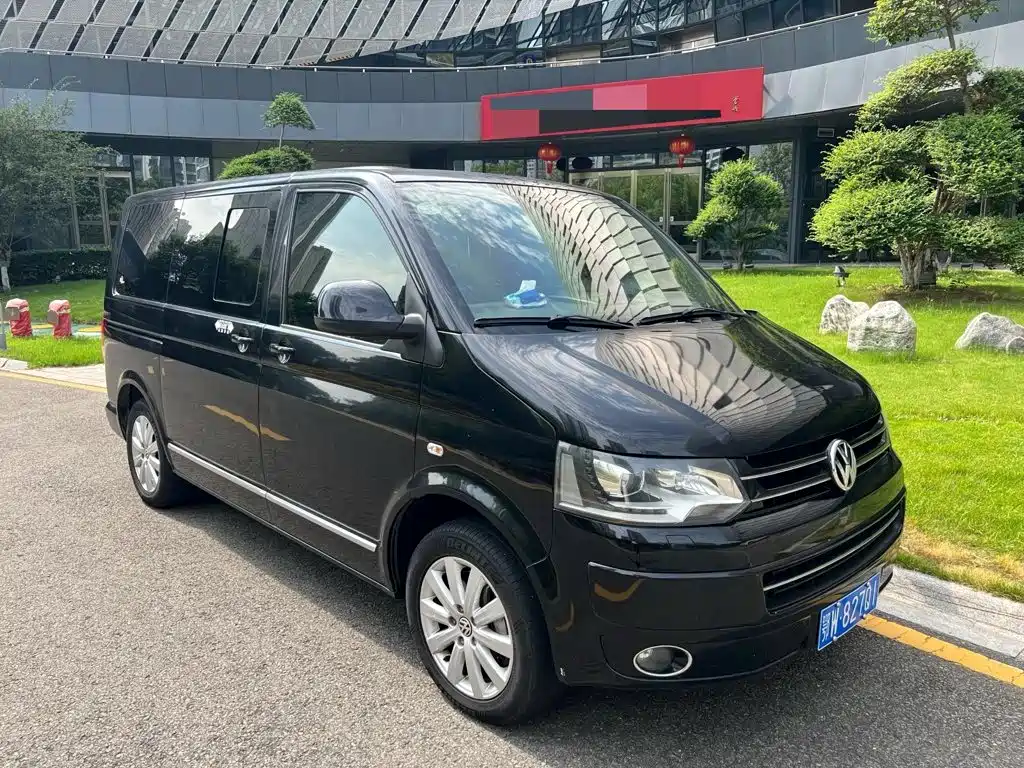 Volkswagen Multivan — миниатюра 3