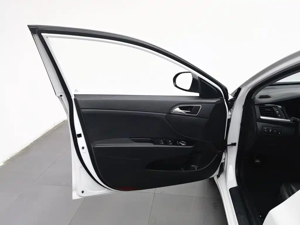 Hyundai Mistra — миниатюра 8