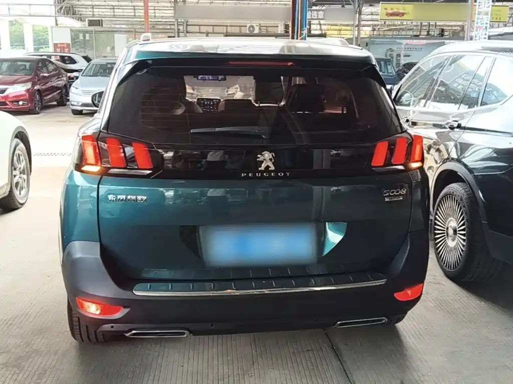 Peugeot 5008 — миниатюра 6