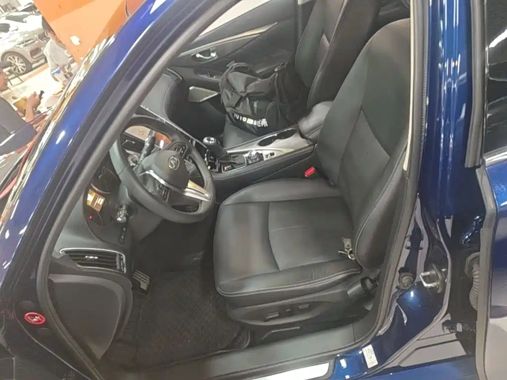Infiniti Q50L — миниатюра 15