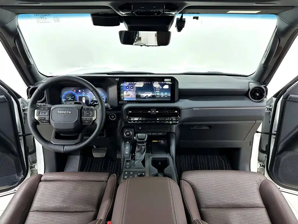 Toyota Prado — миниатюра 11