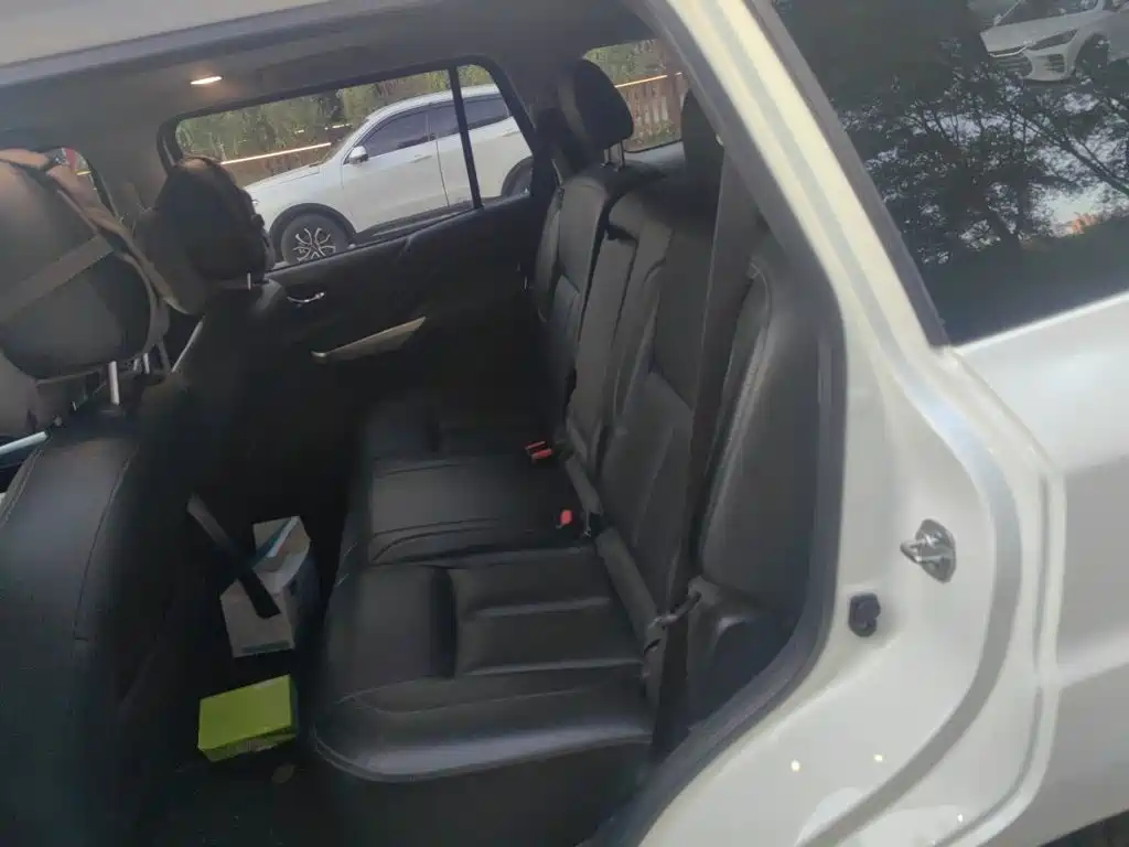 Nissan Terra — миниатюра 13