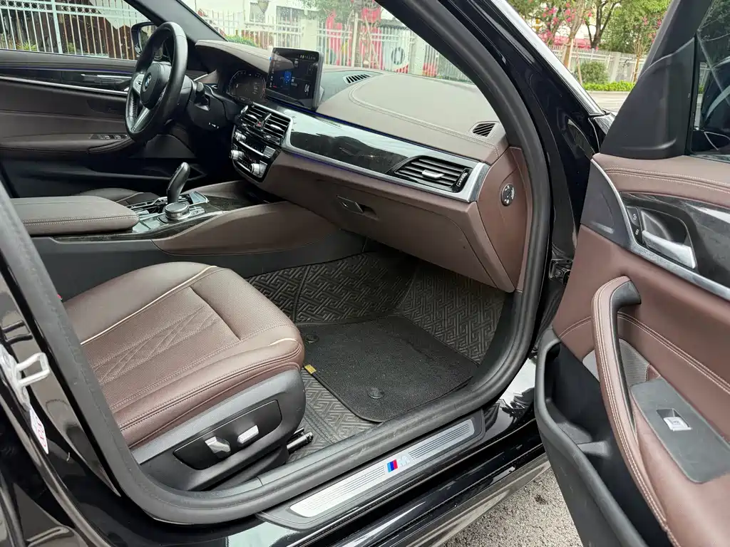 BMW 5 Series 5 2022 525Li M Sport