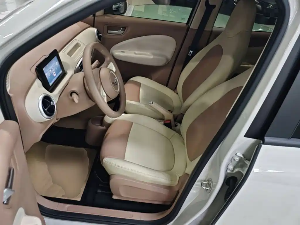 Wuling MINIEV — миниатюра 15