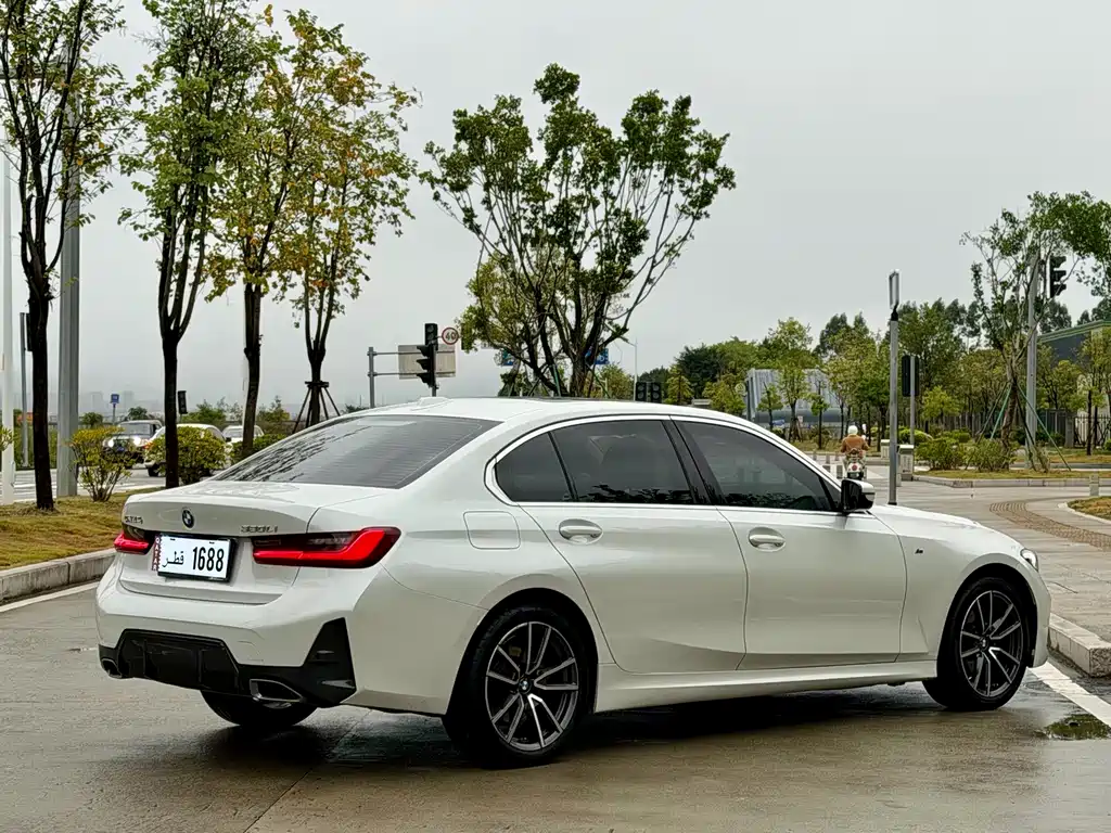 BMW 3 Series — миниатюра 4