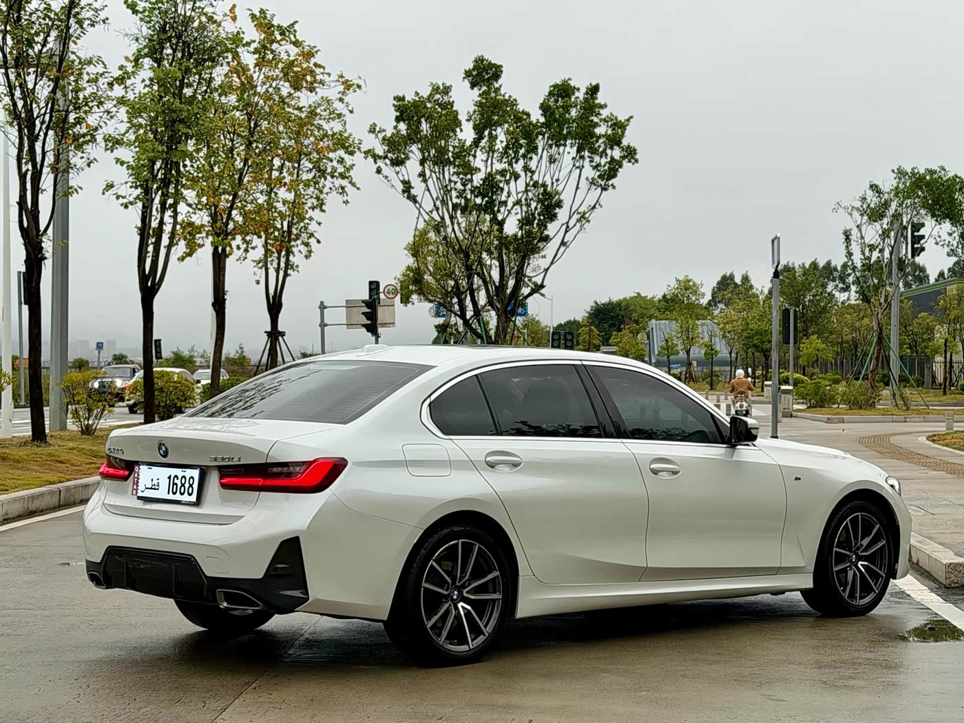 BMW 3 Series 2.0 л 2023 г. Белый, пробег 40000 км