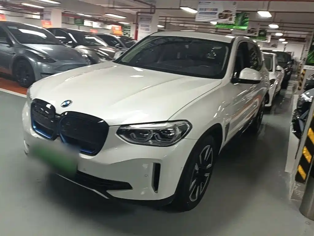BMW iX3 2021