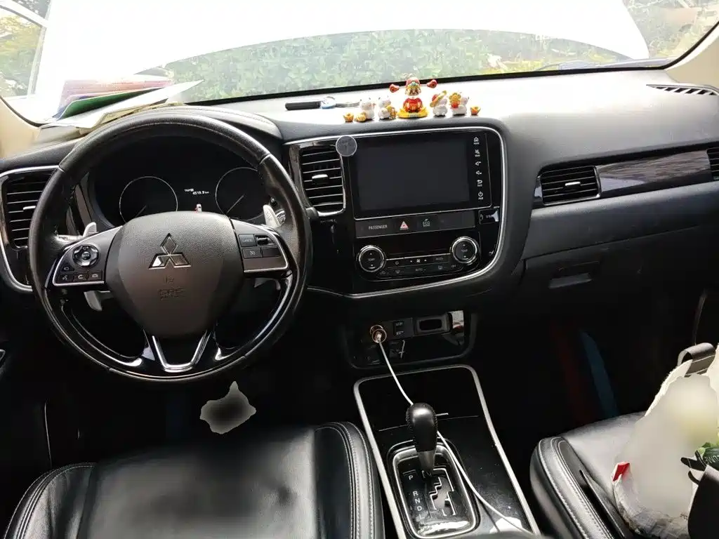 Mitsubishi Outlander — миниатюра 5