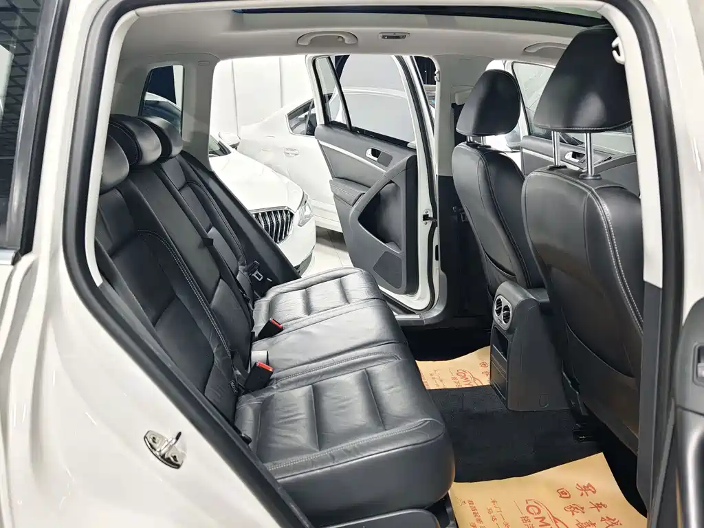 Volkswagen Tiguan — миниатюра 10