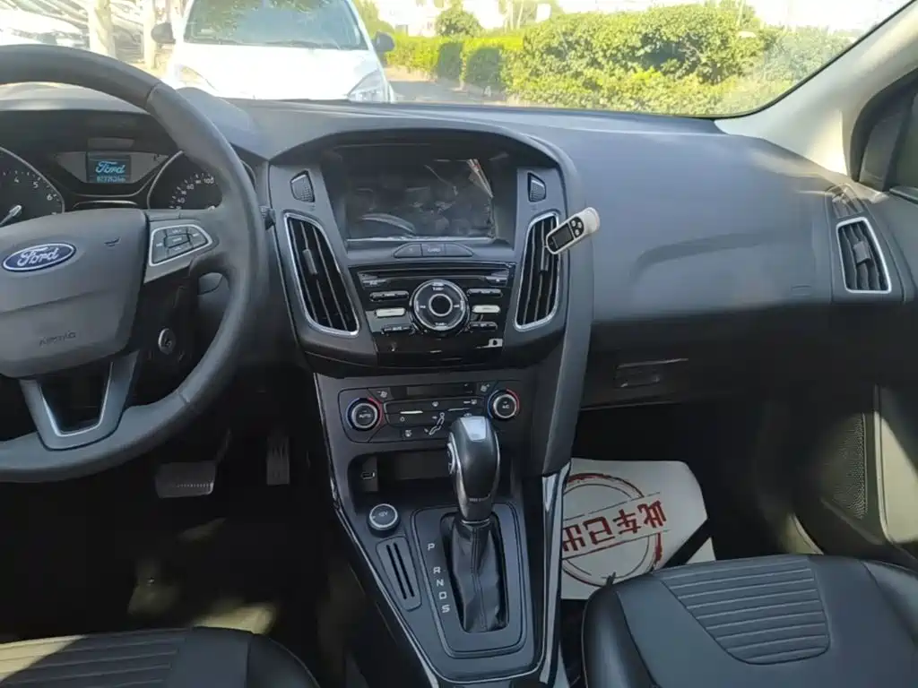 Ford Focus — миниатюра 13