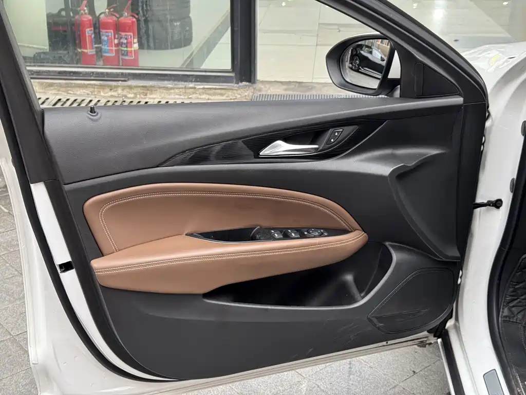 Buick Regal 2022 — фото 16