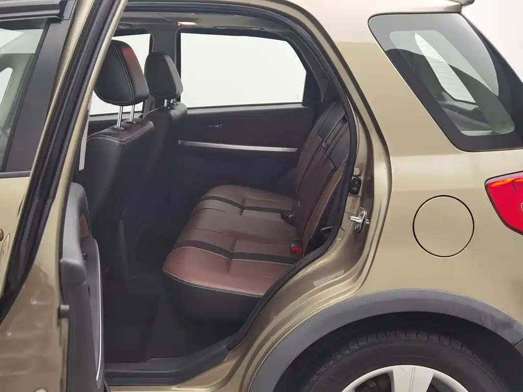 Suzuki SX4 — миниатюра 15