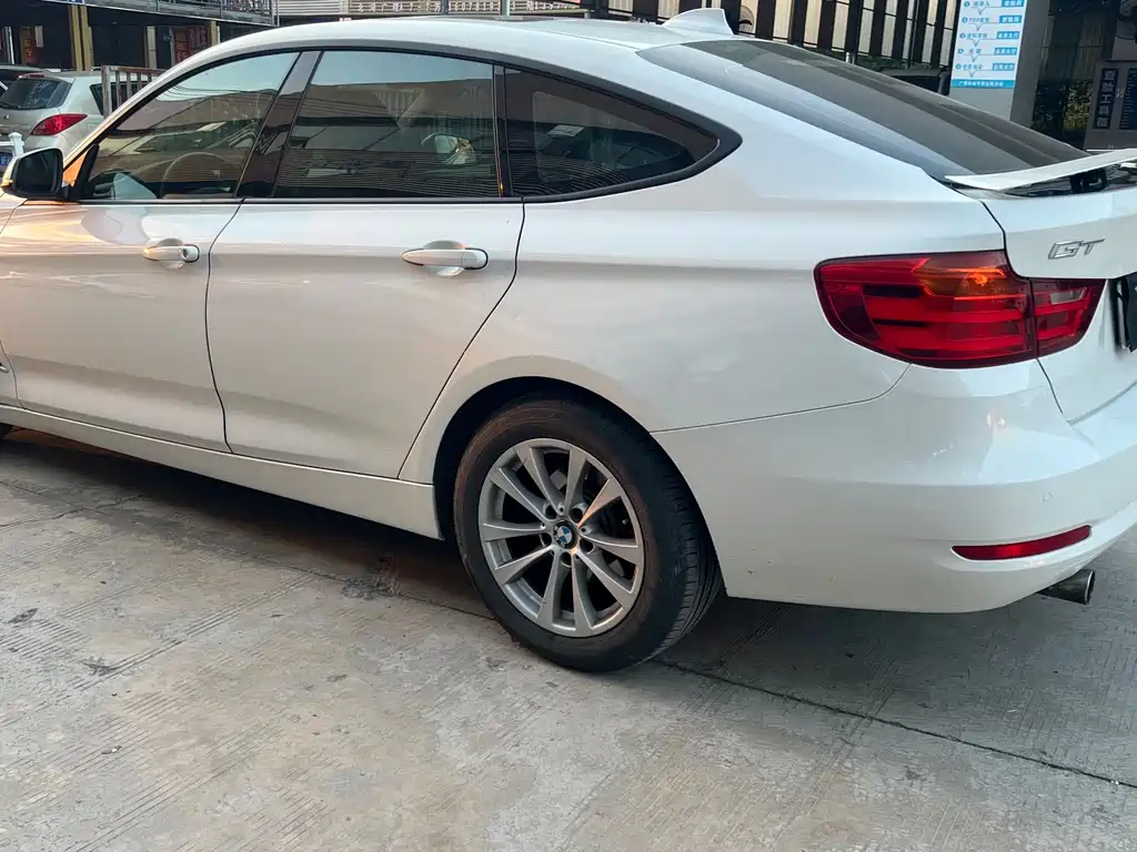 BMW 3 Series GT — миниатюра 5