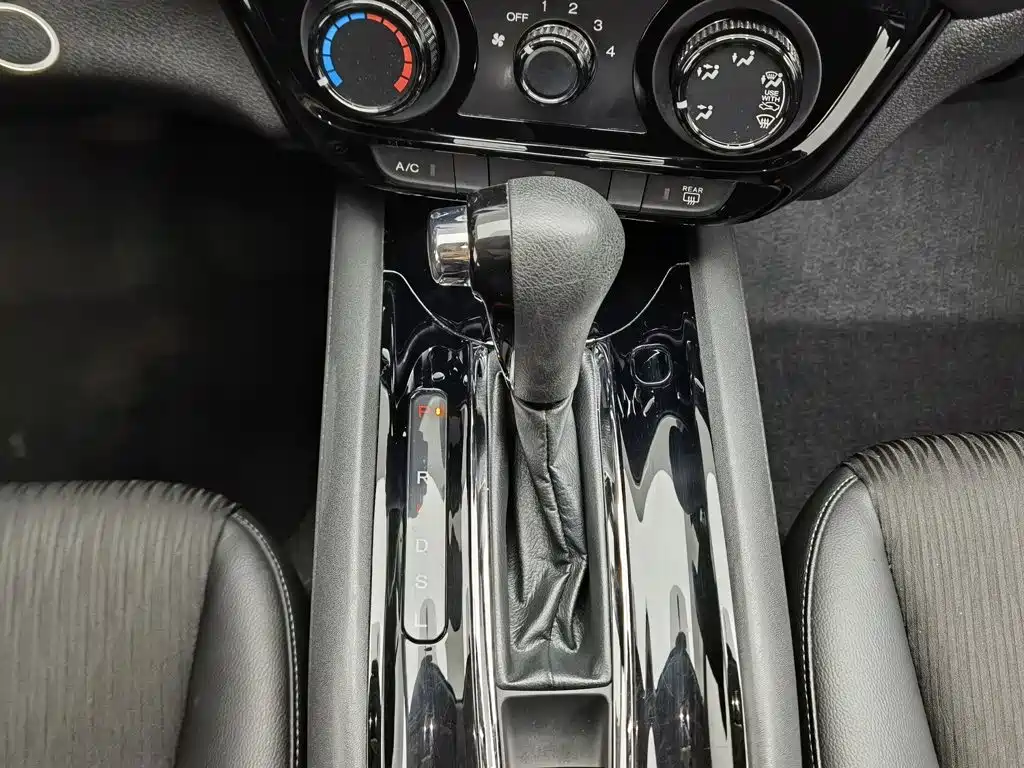 Honda Vezel — миниатюра 13