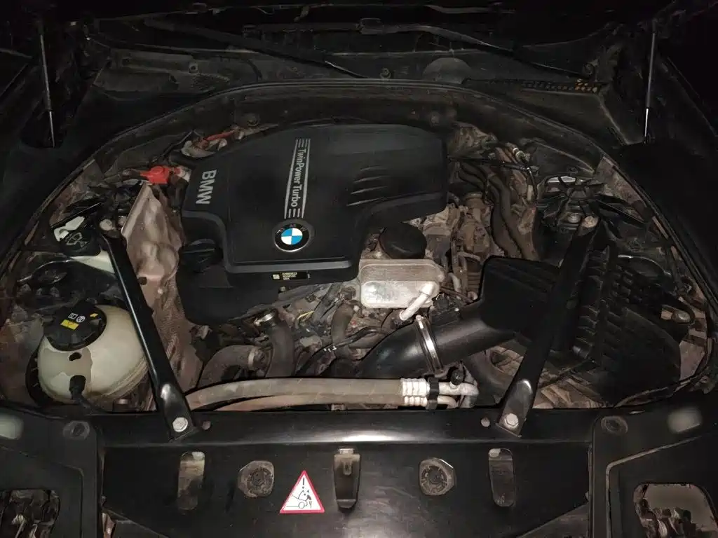 BMW 5 Series — миниатюра 21