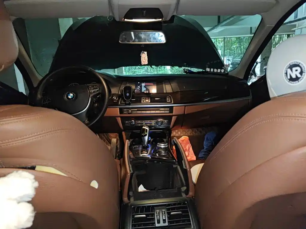 BMW 5 Series — миниатюра 19