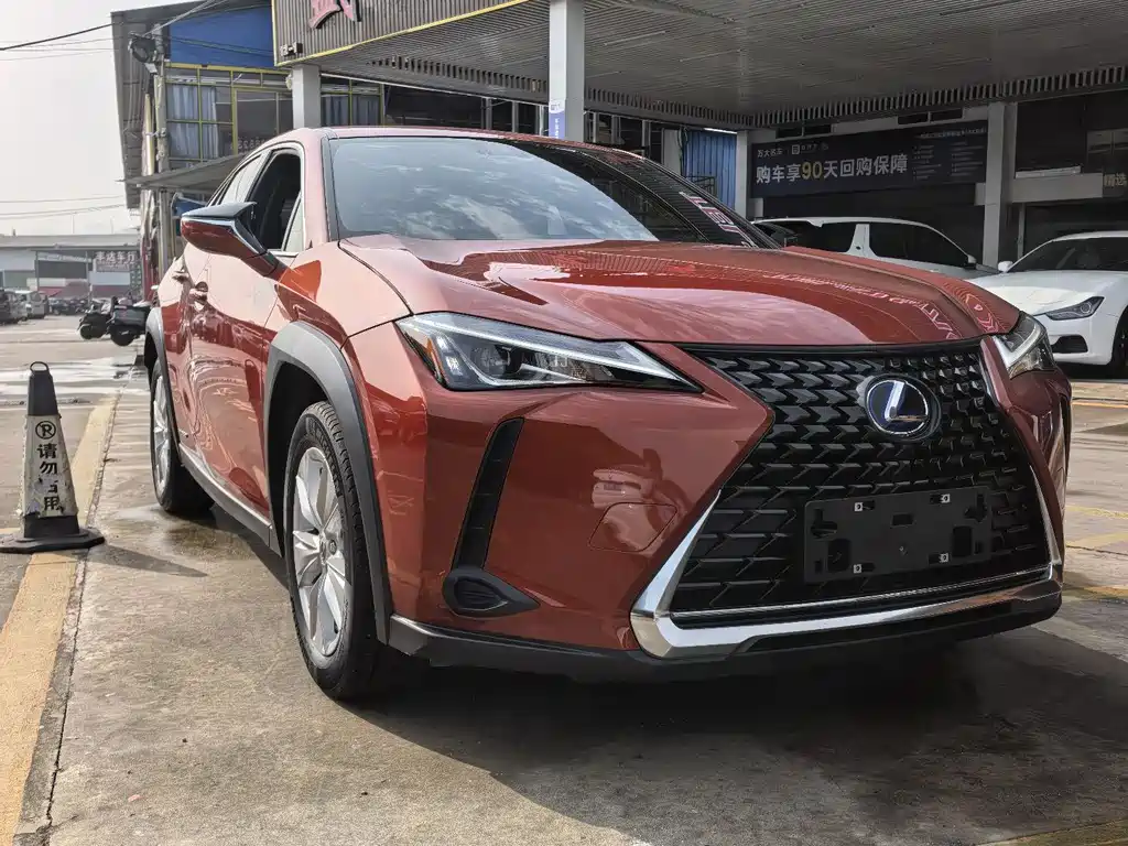 LEXUS UX