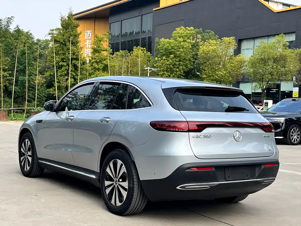 Mercedes-Benz EQC — миниатюра 18