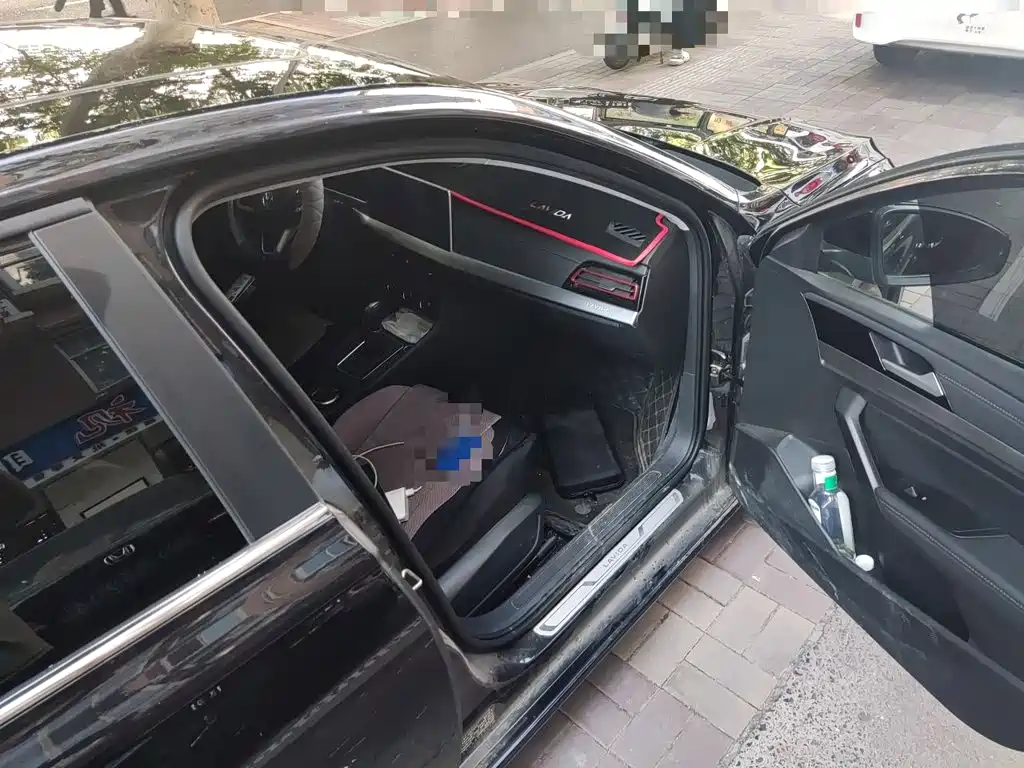 Volkswagen Lavida — миниатюра 18