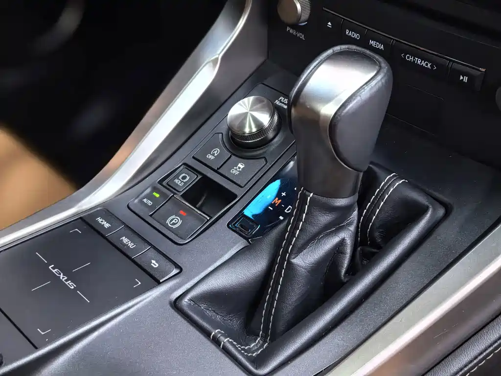 Lexus NX — миниатюра 25