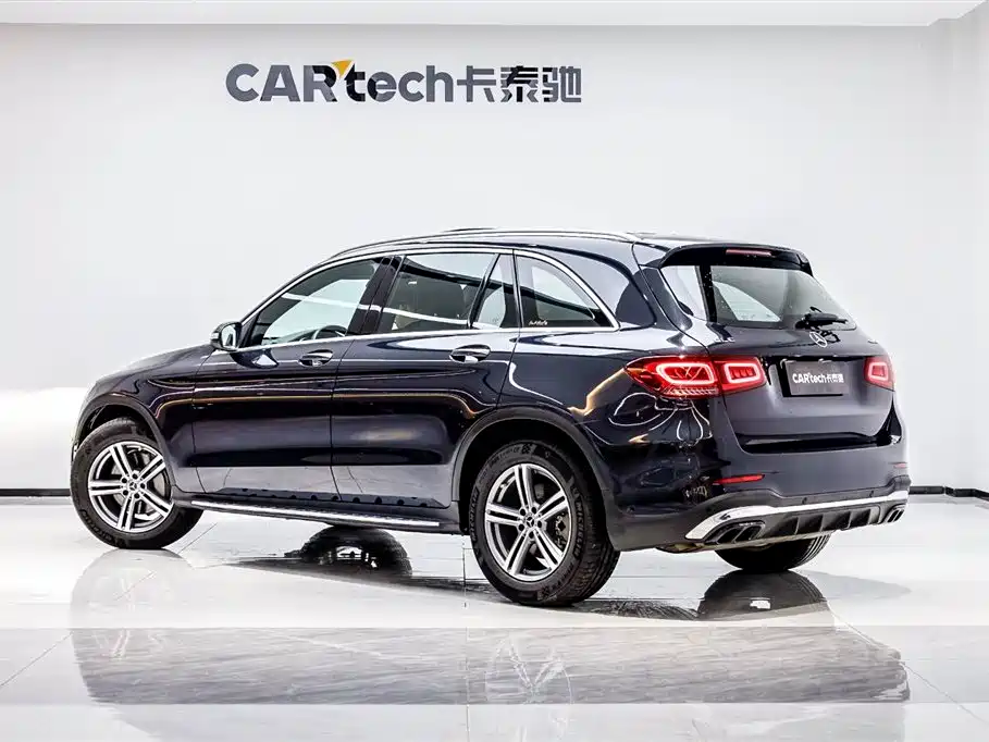 MERCEDES-BENZ GLC