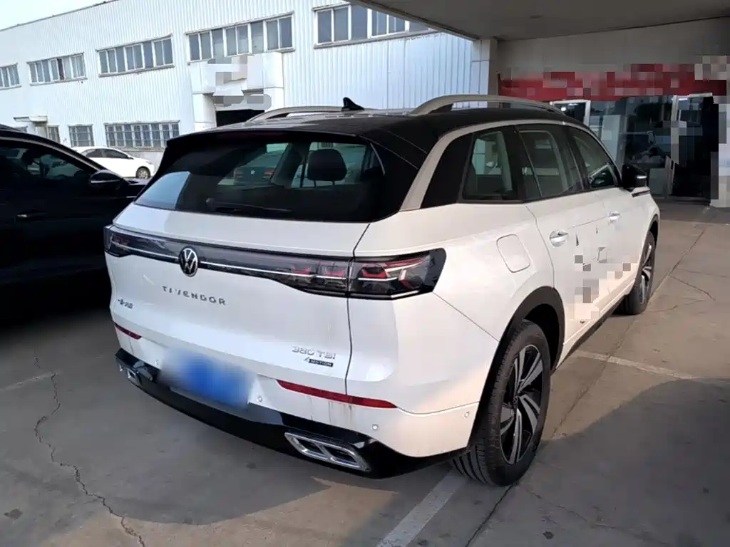 Volkswagen Tavendor 2023 380TSI R-Line