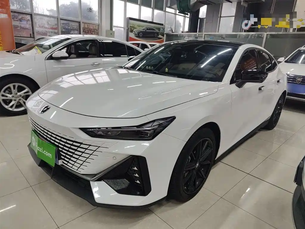 Changan UNI-V 2024
