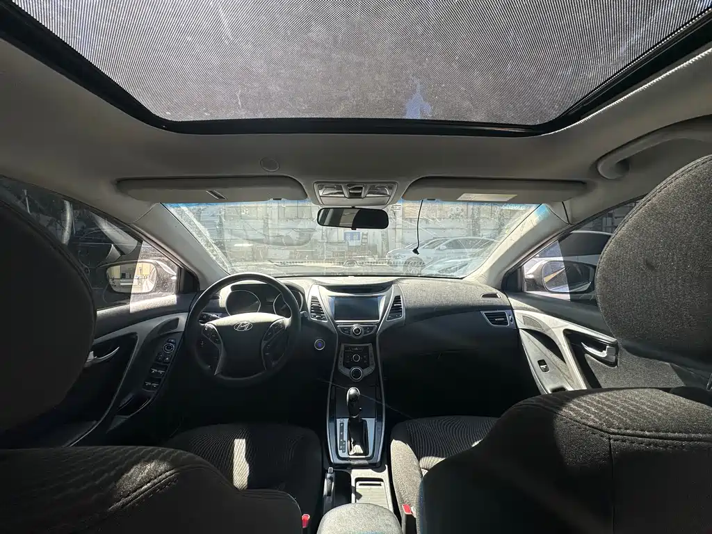 Hyundai Elantra Langdong — миниатюра 17