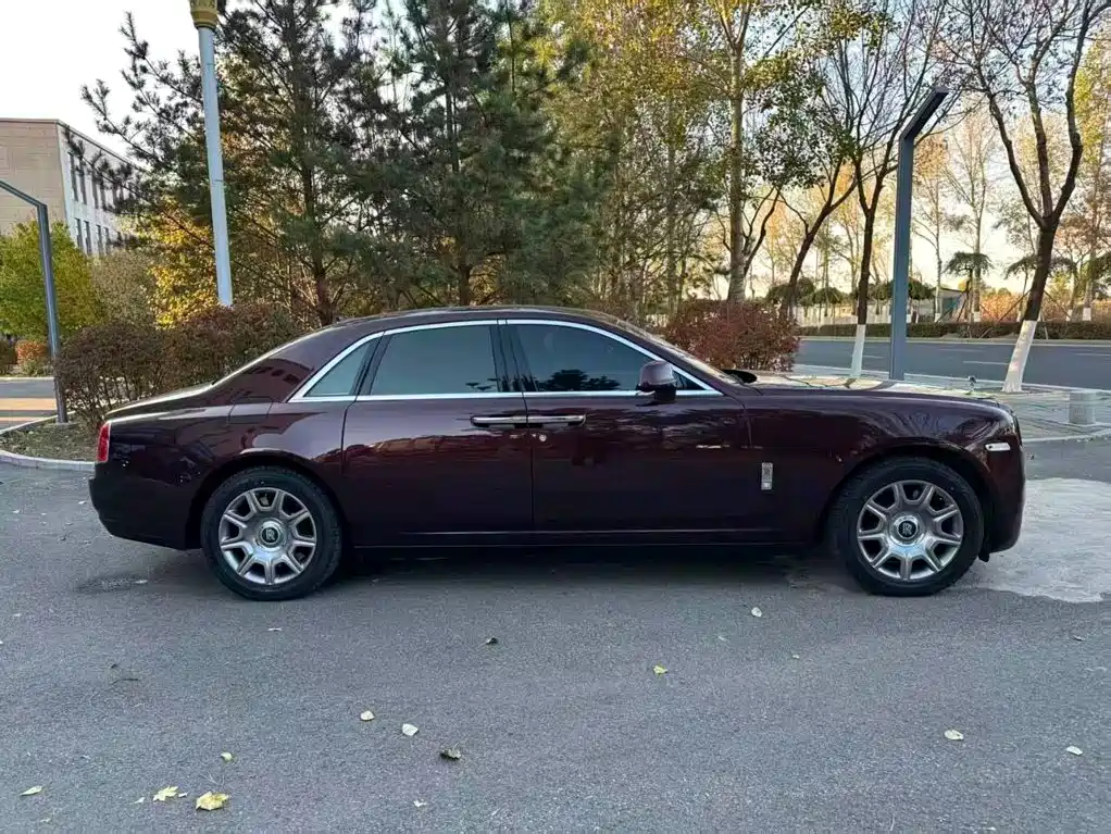 Rolls-Royce Ghost — миниатюра 3