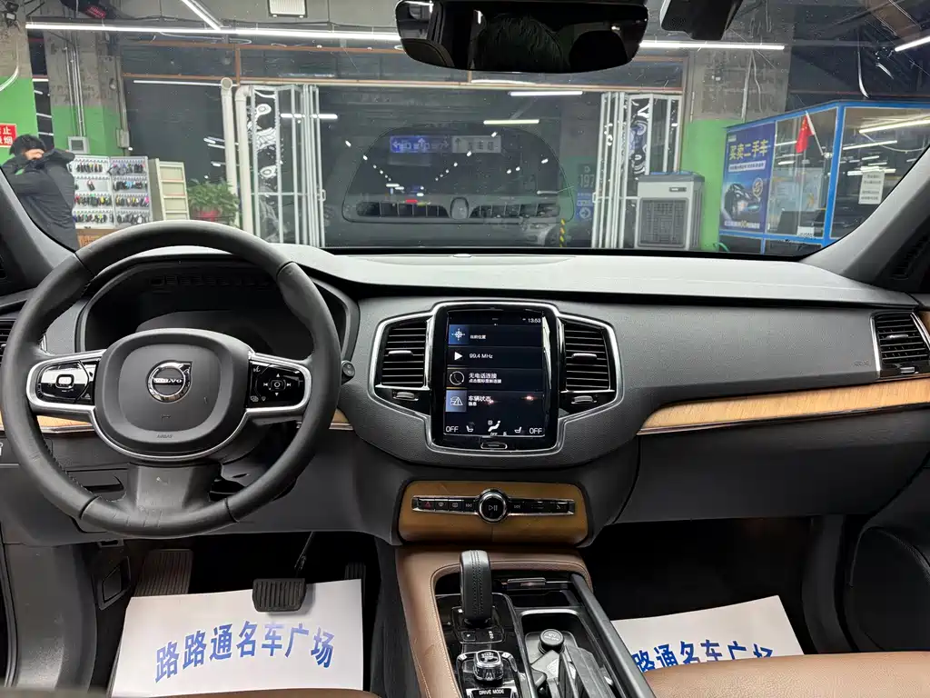 Volvo XC90 — миниатюра 7