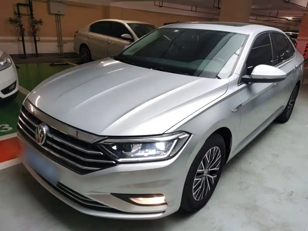 Volkswagen Sagitar 2019