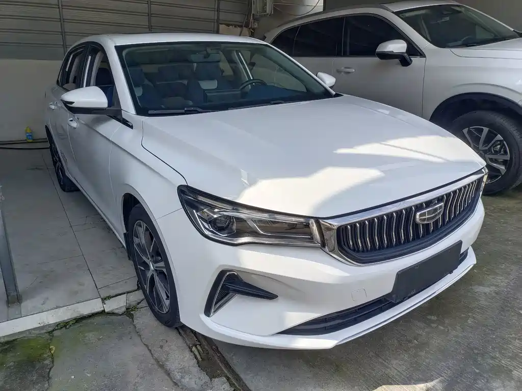 Geely Emgrand — миниатюра 3