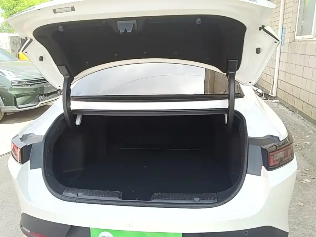Changan Yida — миниатюра 19