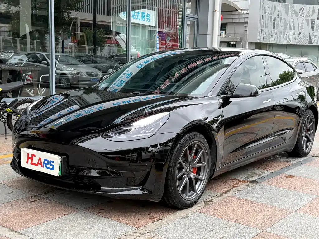 Tesla Model 3 — миниатюра 12