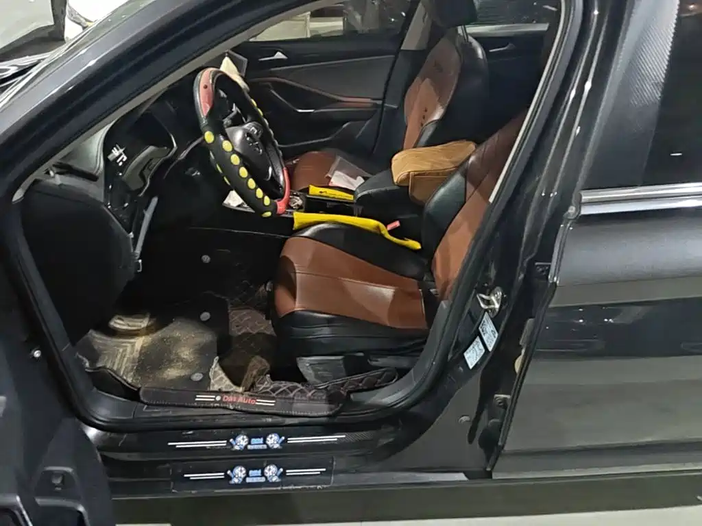 Volkswagen Sagitar — миниатюра 12