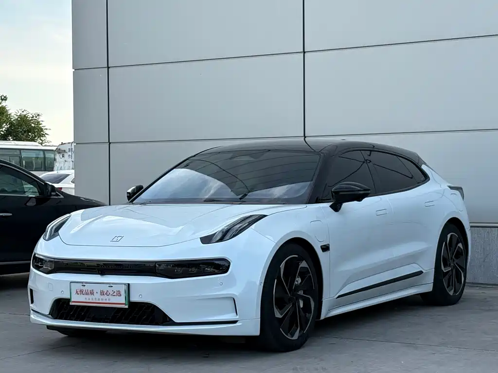 Zeekr 001 2022