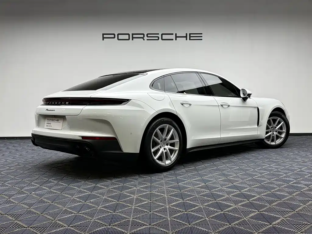 Porsche Panamera — миниатюра 2