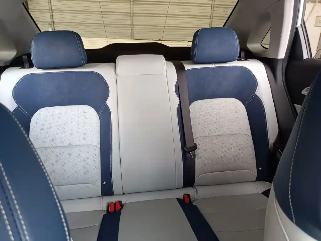 Geely Emgrand — миниатюра 13