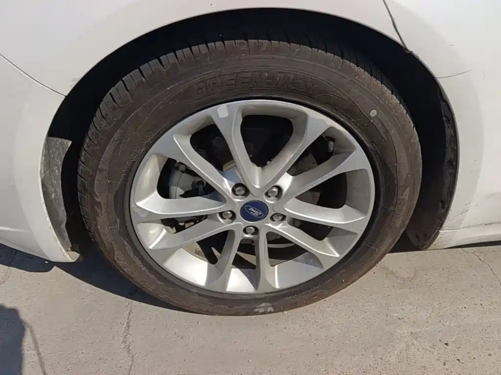 Ford Mondeo — миниатюра 23