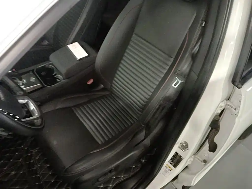 Land Rover Discovery Sport — миниатюра 15