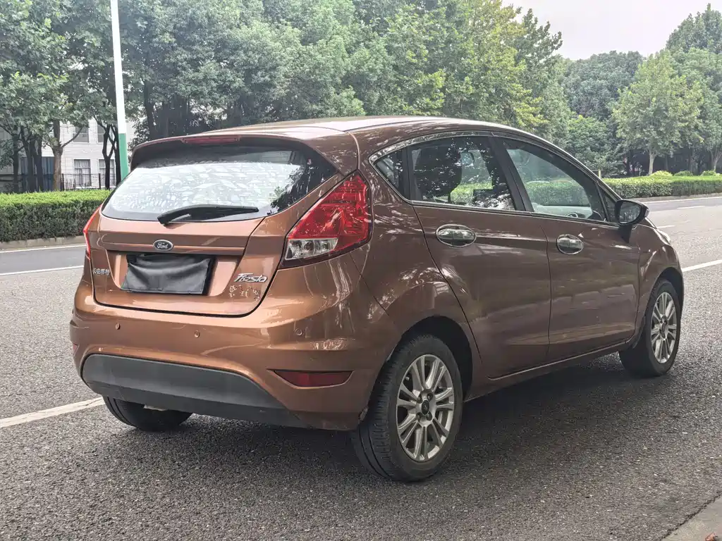 Ford Fiesta — миниатюра 5