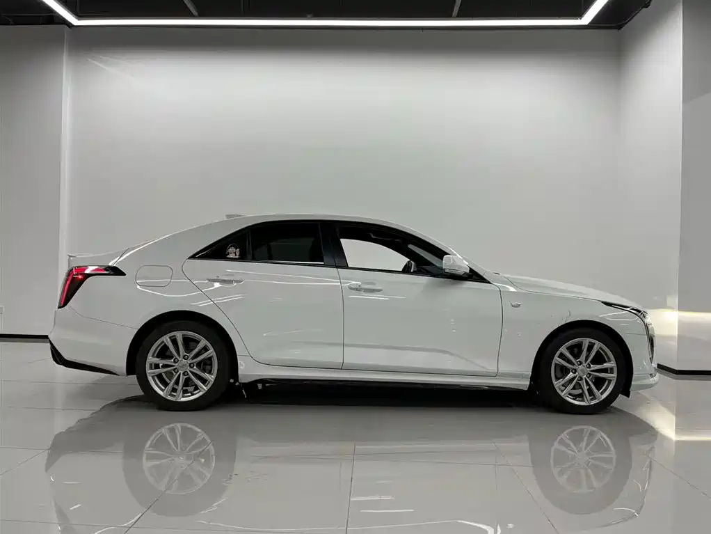 Cadillac CT4 — миниатюра 3