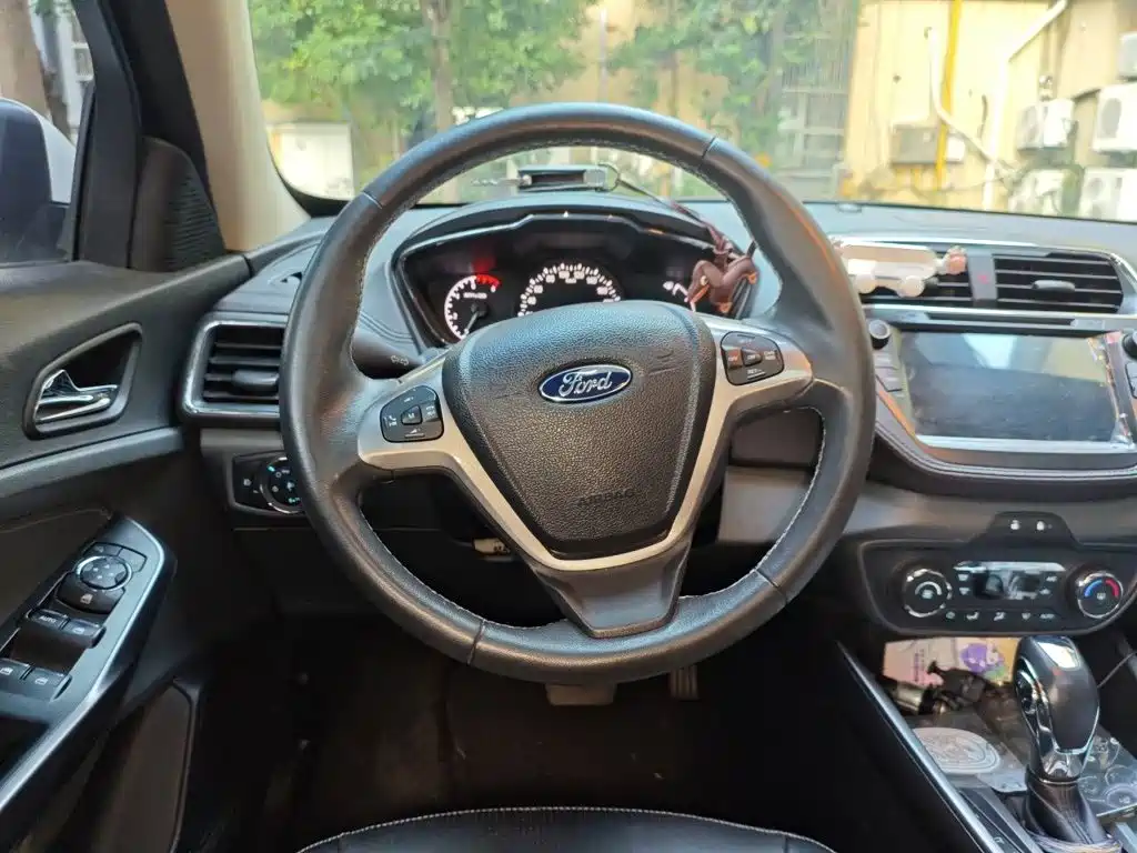 Ford Escort — миниатюра 6