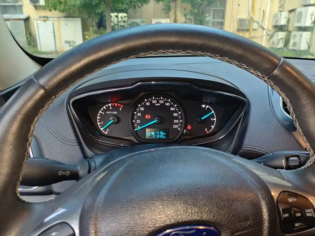 Ford Escort — миниатюра 7