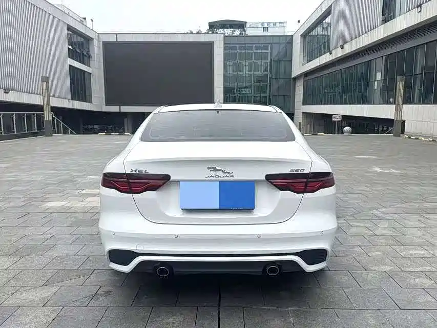 Jaguar XEL — миниатюра 8