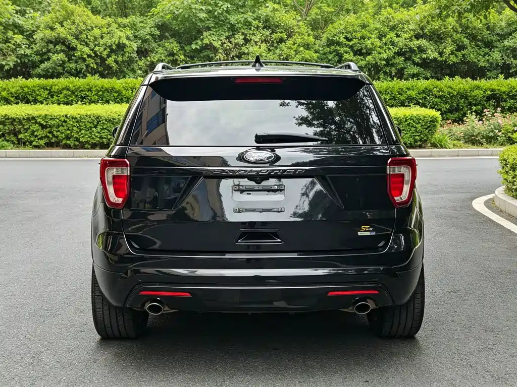 Ford Explorer (Import) — миниатюра 12