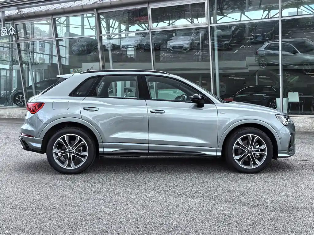 Audi Q3 2023 40 TFSI Fashion