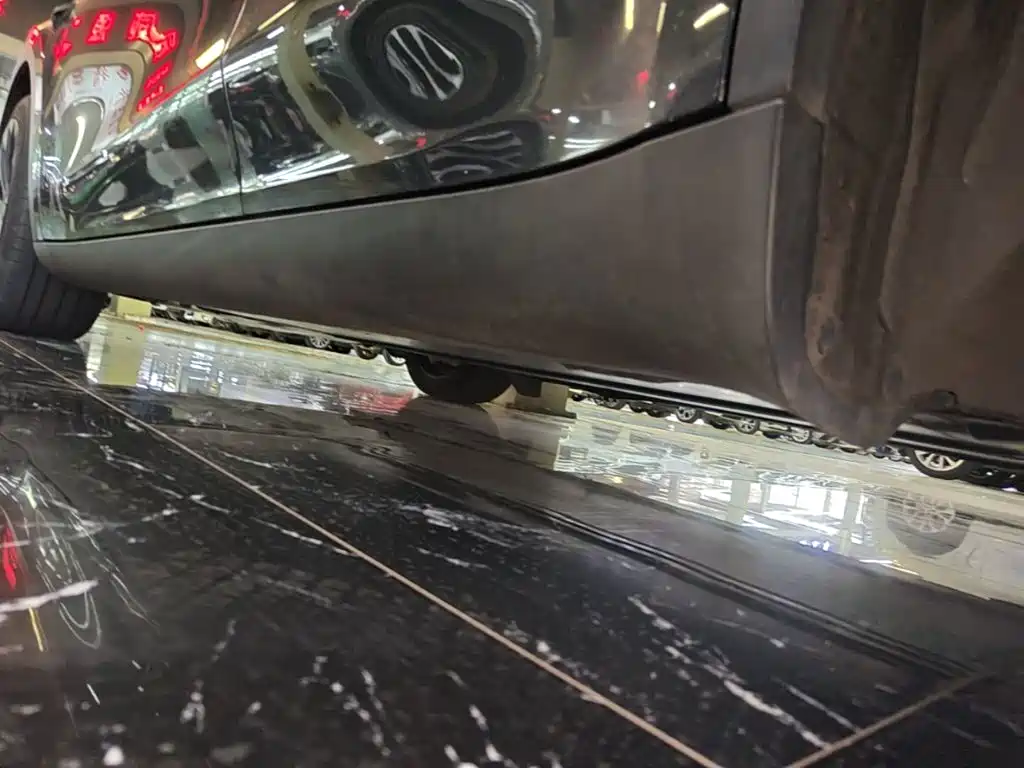 Tesla Model Y — миниатюра 22