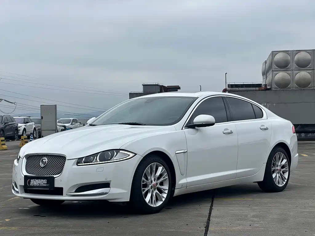 Купить Jaguar XF