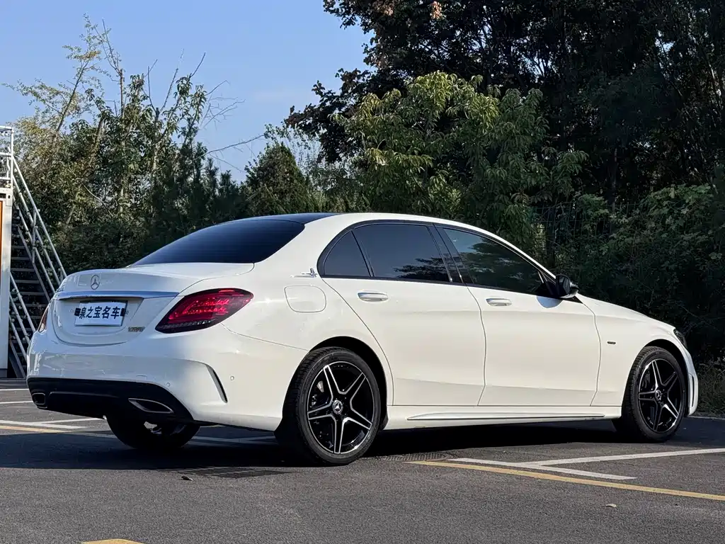 Mercedes-Benz C-Class — миниатюра 4